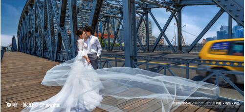 婚纱上海_青岛三亚唯一旅拍婚纱照让您360°无死角上海杭州婚纱摄影排名(2)